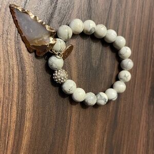 Kinsey armelle arrowhead bracelet